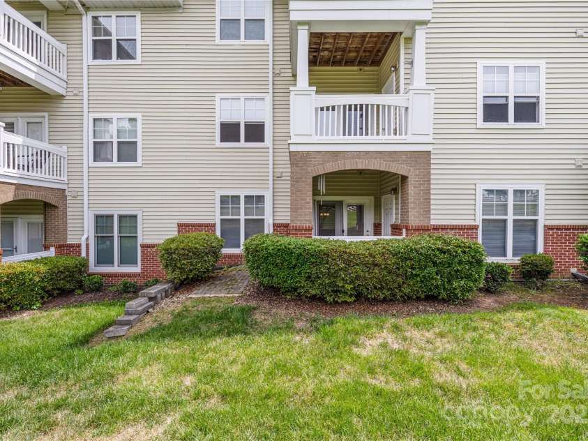 17111 Doe Valley Court, Cornelius, NC 28031.  MLS# CAR4259456, YatesRealty ID 14979. 