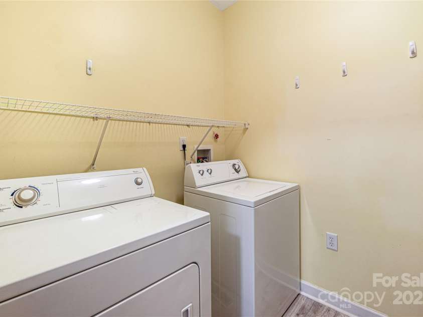 17111 Doe Valley Court, Cornelius, NC 28031.  MLS# CAR4259456, YatesRealty ID 14979. 