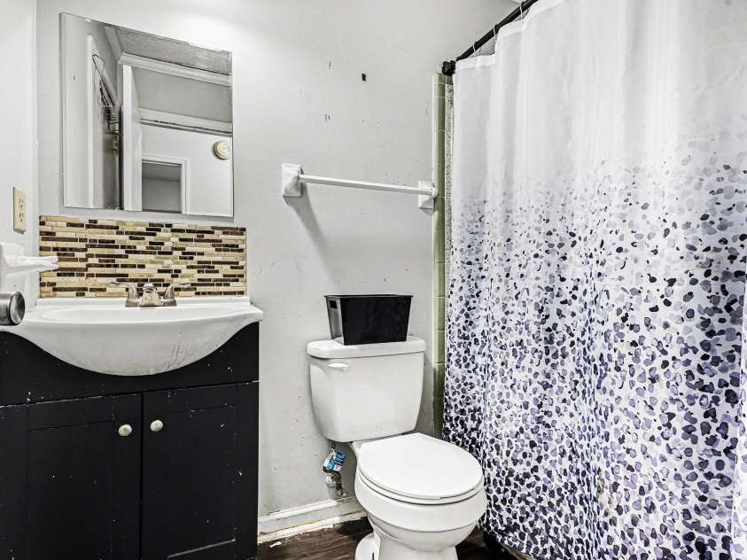 225 Hall Street, Salisbury, NC 28144.  MLS# CAR4318192, YatesRealty ID 1498. 