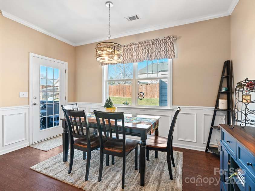 112 Pamlico Road, Fletcher, NC 28732.  MLS# CAR4215521, YatesRealty ID 14982. Dining area.