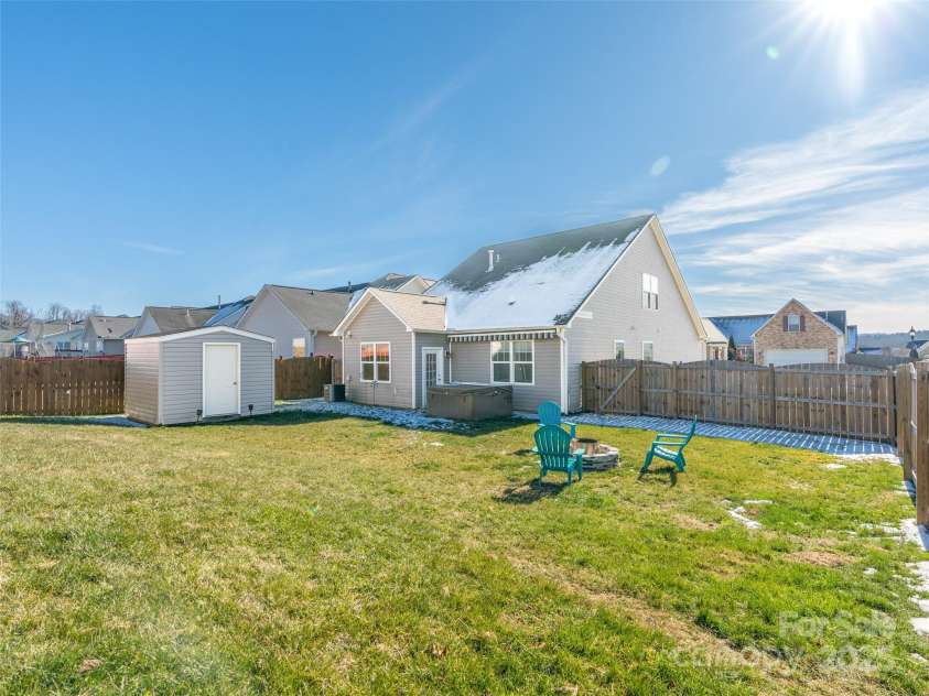112 Pamlico Road, Fletcher, NC 28732.  MLS# CAR4215521, YatesRealty ID 14982. Fenced in back yard.