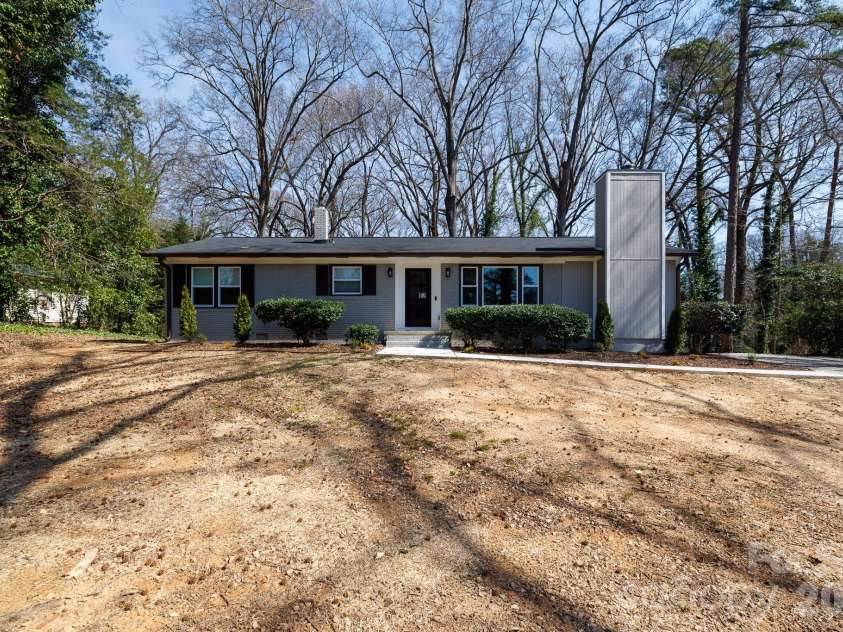 1610 India Hook Road, Rock Hill, SC 29732.  MLS# CAR4349962, YatesRealty ID 14982. 