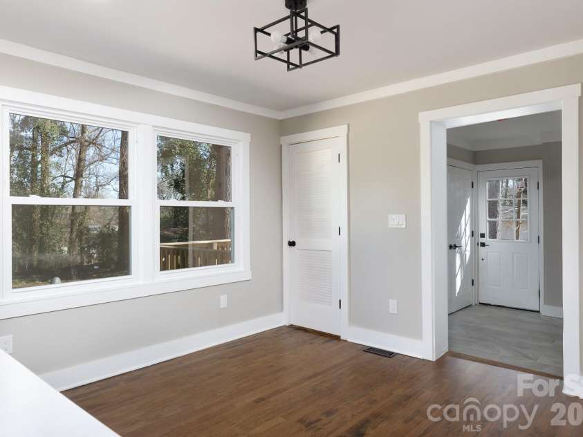 1610 India Hook Road, Rock Hill, SC 29732.  MLS# CAR4349962, YatesRealty ID 14982. 