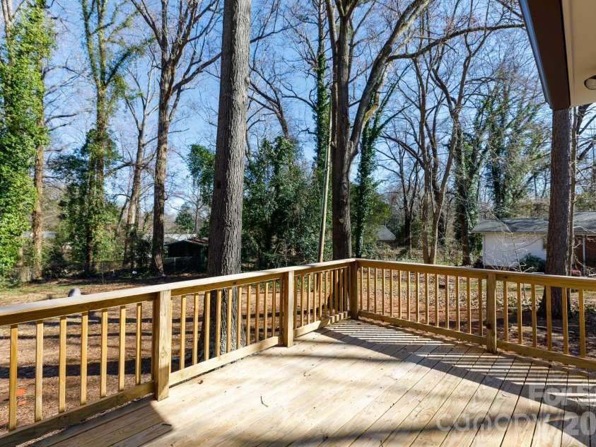 1610 India Hook Road, Rock Hill, SC 29732.  MLS# CAR4349962, YatesRealty ID 14982. 