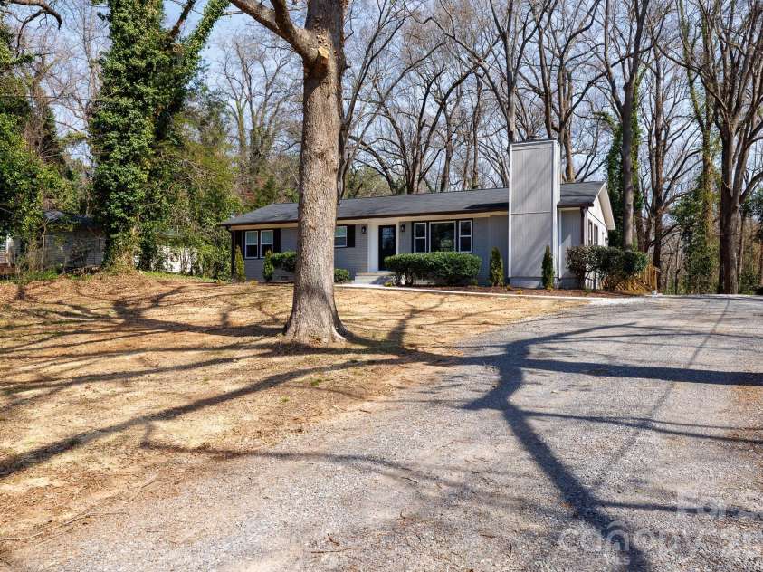 1610 India Hook Road, Rock Hill, SC 29732.  MLS# CAR4349962, YatesRealty ID 14982. 