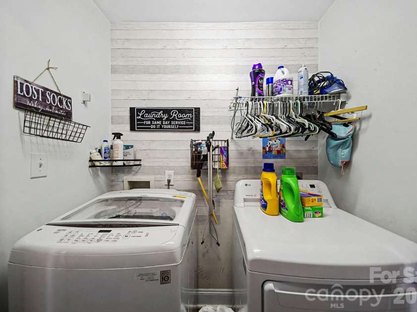 1151 Pine Cross Drive, Mount Pleasant, NC 28124.  MLS# CAR4338730, YatesRealty ID 14984. Laundry closet on main floor