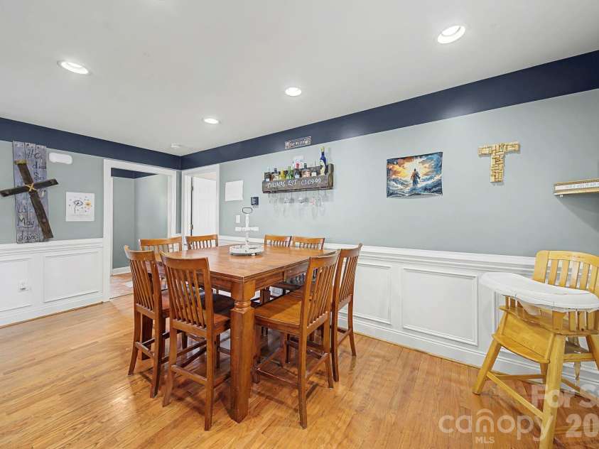 1151 Pine Cross Drive, Mount Pleasant, NC 28124.  MLS# CAR4338730, YatesRealty ID 14984. Spacious dining area