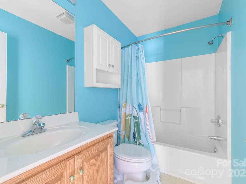 1274 CARPENTER SPRINGS Drive, Dallas, NC 28034.  MLS# CAR4260486, YatesRealty ID 14985. 