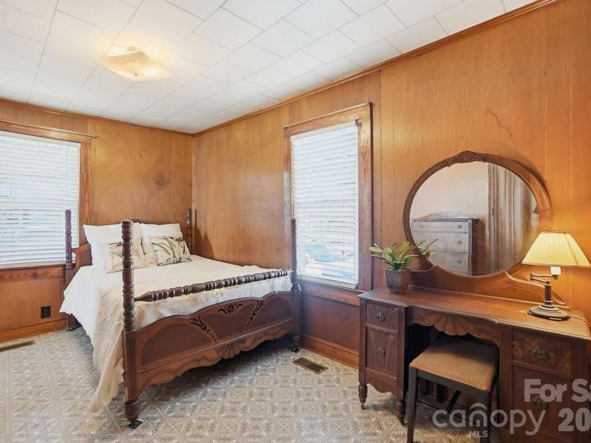 2606 Spencer Avenue, Gastonia, NC 28054.  MLS# CAR4363882, YatesRealty ID 14986. 