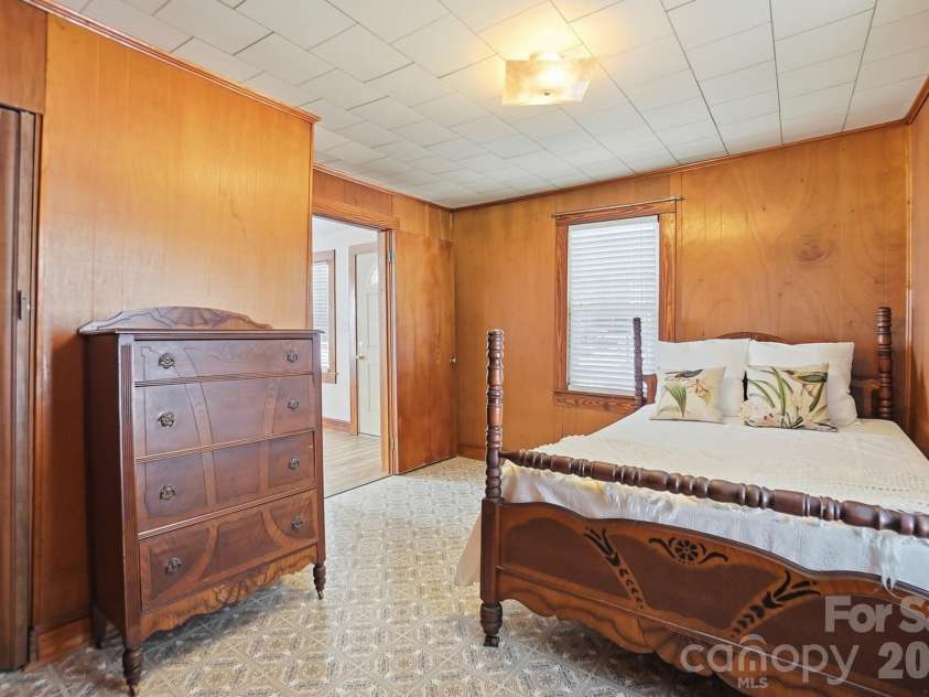 2606 Spencer Avenue, Gastonia, NC 28054.  MLS# CAR4363882, YatesRealty ID 14986. 