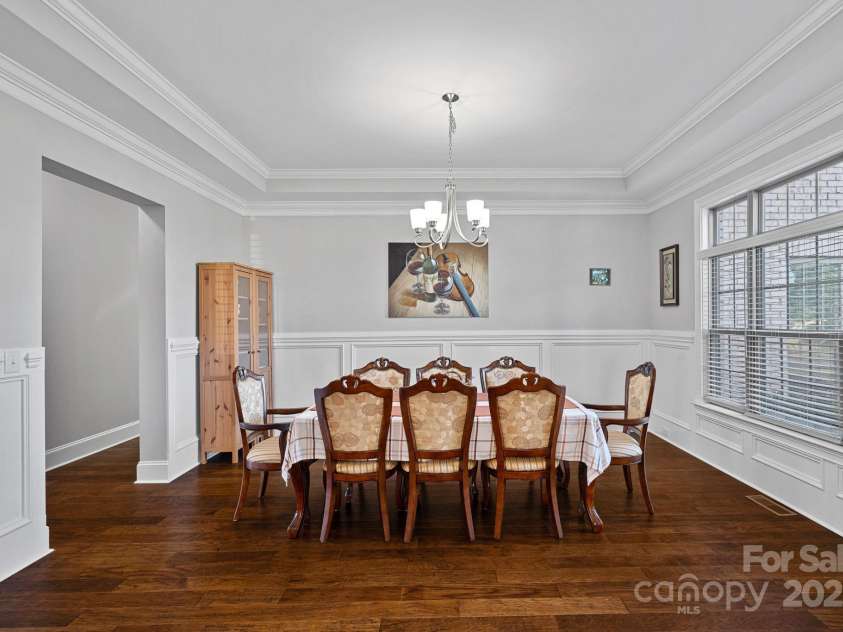 409 Wheatberry Hill Drive, Matthews, NC 28104.  MLS# CAR4255424, YatesRealty ID 14986. 