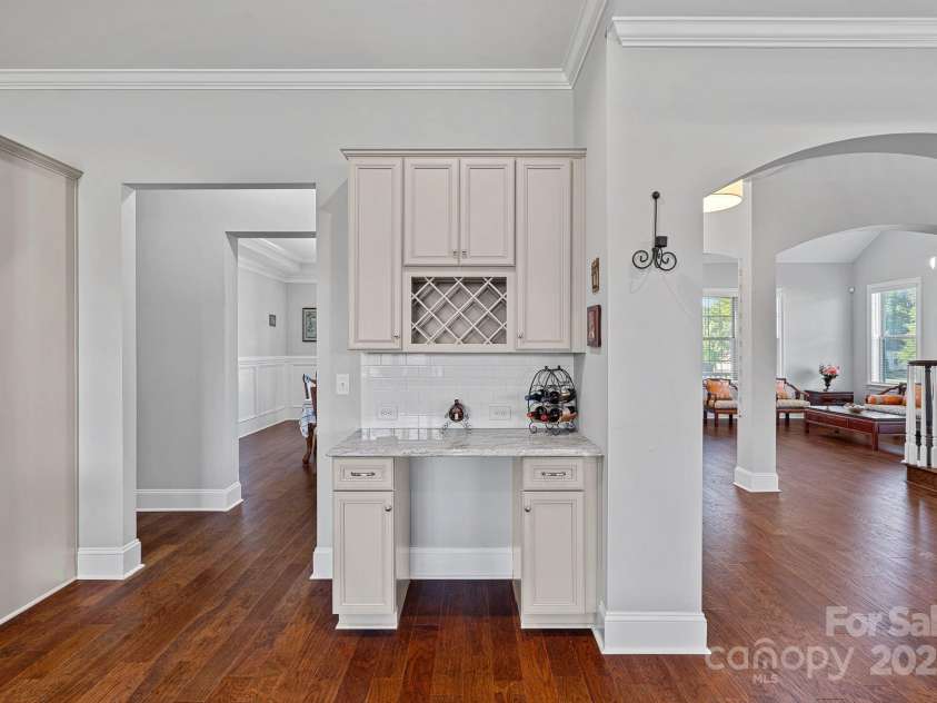 409 Wheatberry Hill Drive, Matthews, NC 28104.  MLS# CAR4255424, YatesRealty ID 14986. 