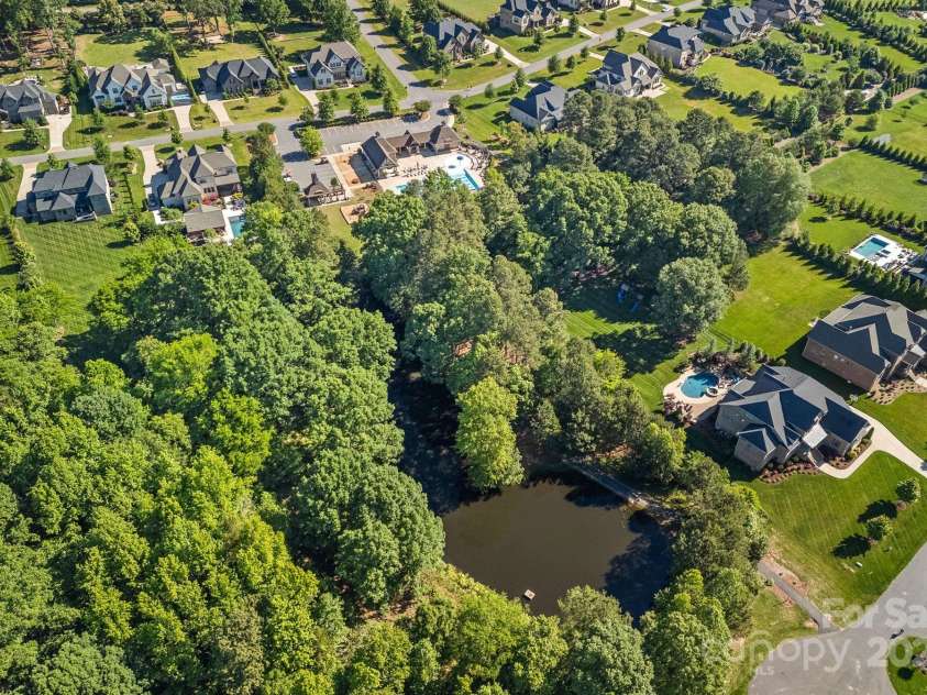 409 Wheatberry Hill Drive, Matthews, NC 28104.  MLS# CAR4255424, YatesRealty ID 14986. 