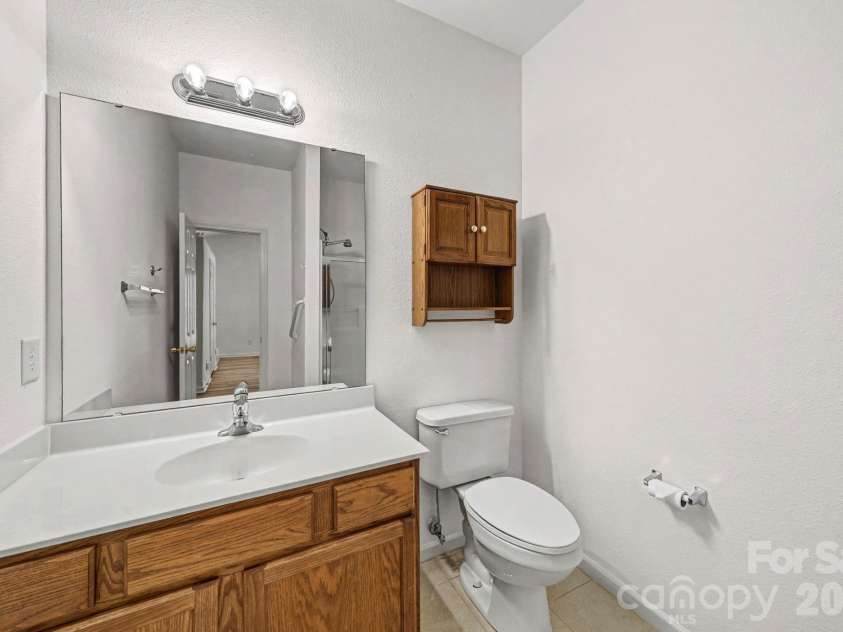 6216 Lentz Way, Harrisburg, NC 28075.  MLS# CAR4341681, YatesRealty ID 14988. Bathroom #2