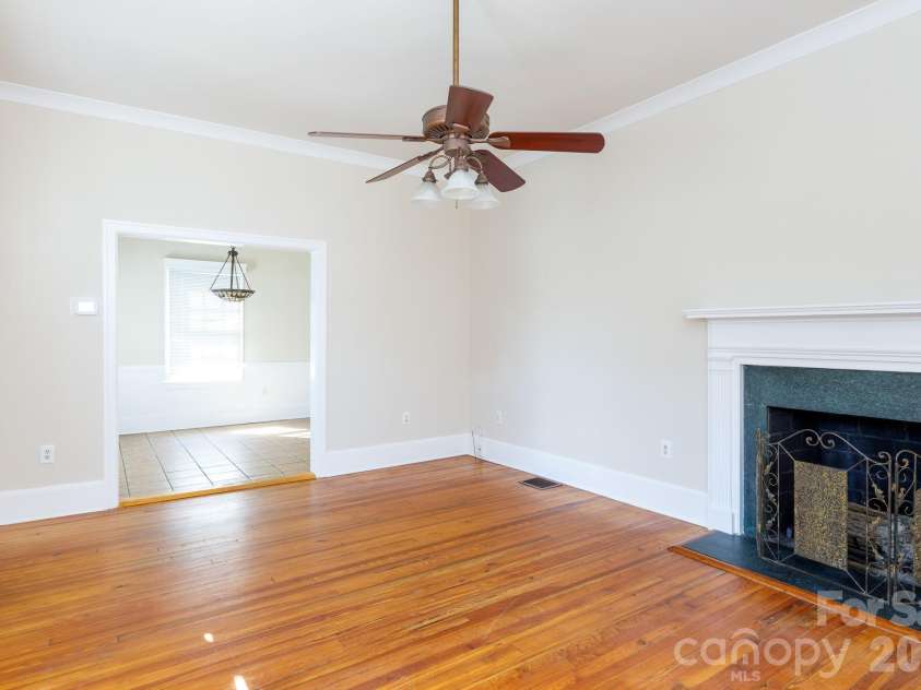 224 4th Avenue, Gastonia, NC 28052.  MLS# CAR4362798, YatesRealty ID 14989. 