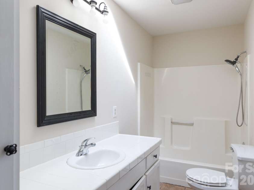 224 4th Avenue, Gastonia, NC 28052.  MLS# CAR4362798, YatesRealty ID 14989. Full Bath