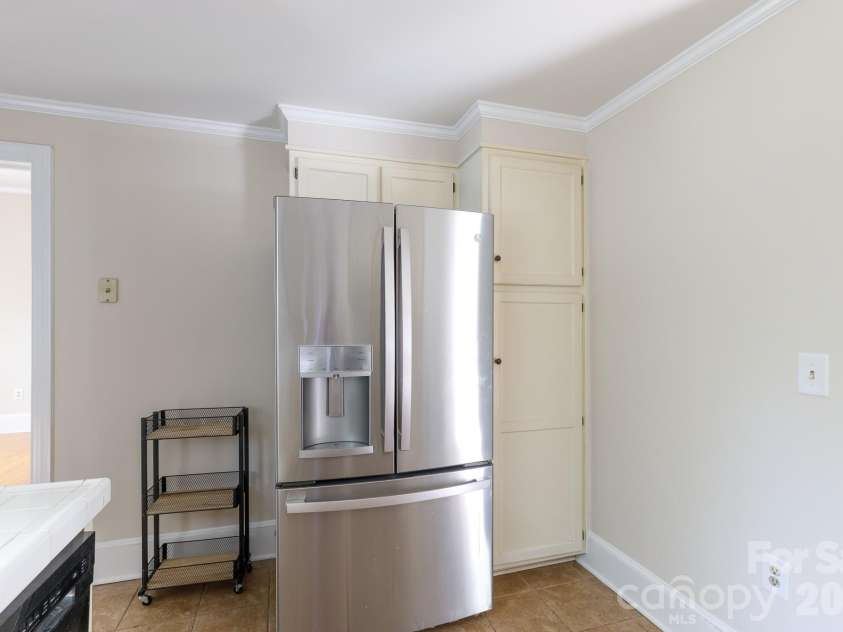 224 4th Avenue, Gastonia, NC 28052.  MLS# CAR4362798, YatesRealty ID 14989. Refrigerator stays