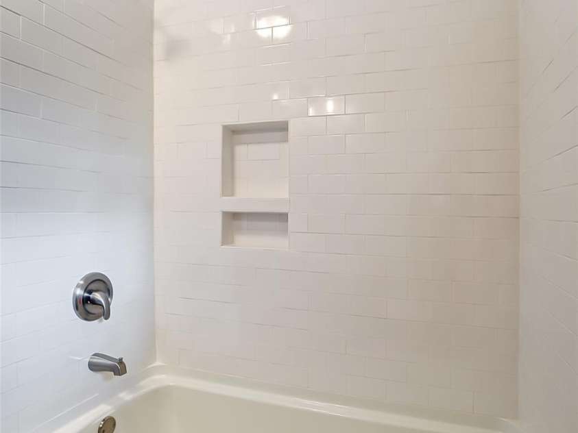 170 Sherwood Circle, Rock Hill, SC 29730.  MLS# CAR4220569, YatesRealty ID 1499. 2nd Bath