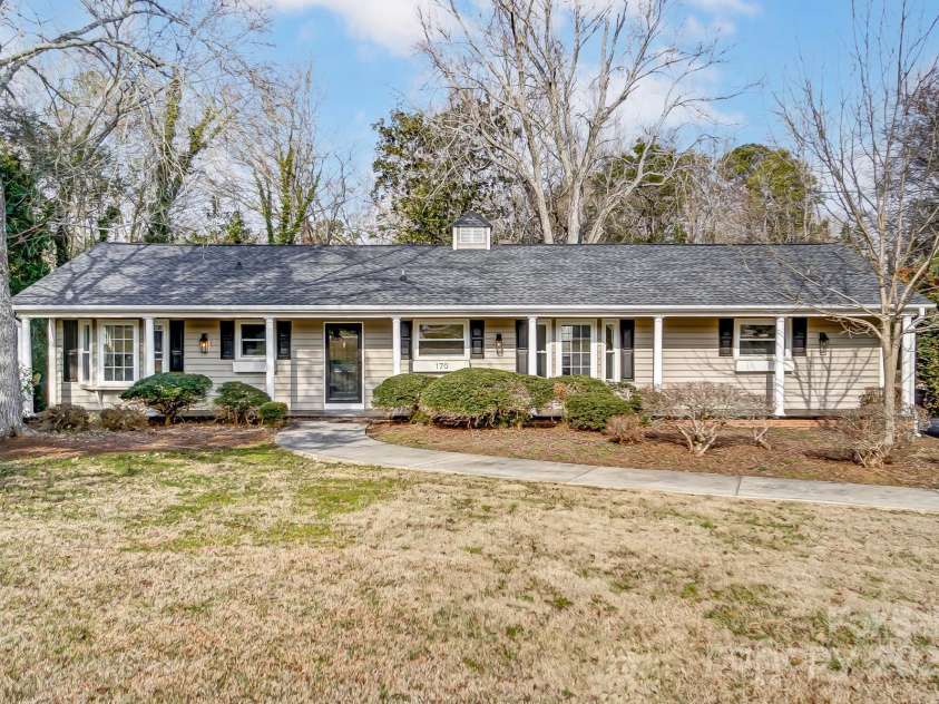 170 Sherwood Circle, Rock Hill, SC 29730.  MLS# CAR4220569, YatesRealty ID 1499. 