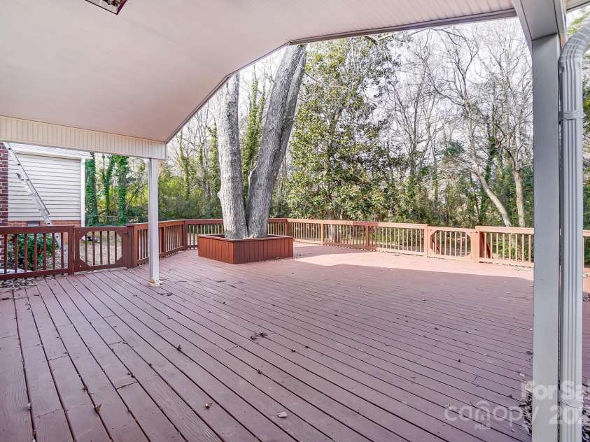 170 Sherwood Circle, Rock Hill, SC 29730.  MLS# CAR4220569, YatesRealty ID 1499. 