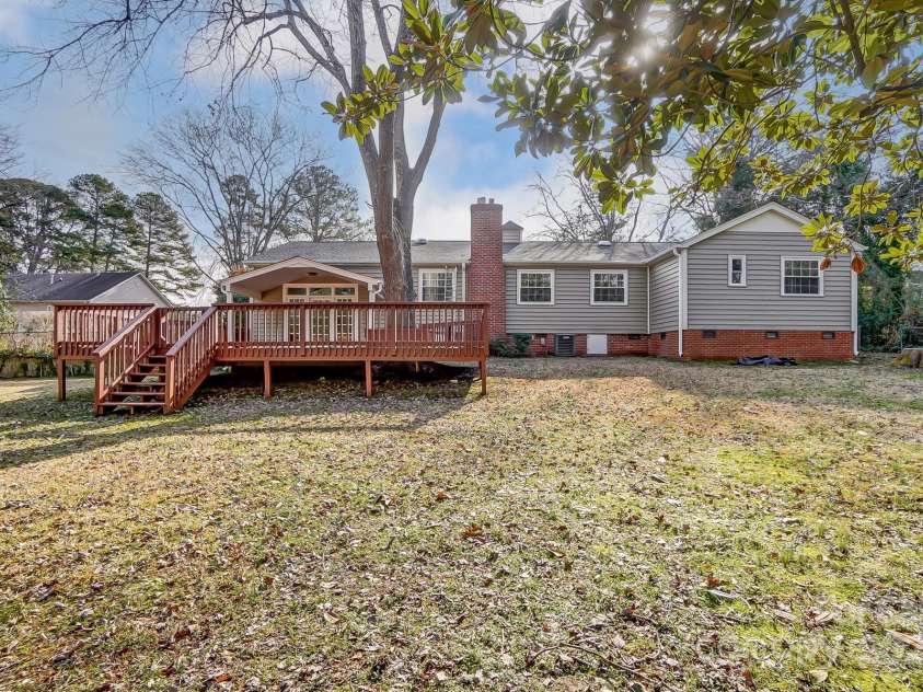 170 Sherwood Circle, Rock Hill, SC 29730.  MLS# CAR4220569, YatesRealty ID 1499. 