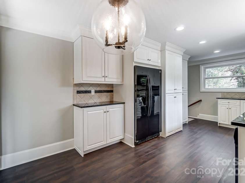 170 Sherwood Circle, Rock Hill, SC 29730.  MLS# CAR4220569, YatesRealty ID 1499. Kitchen