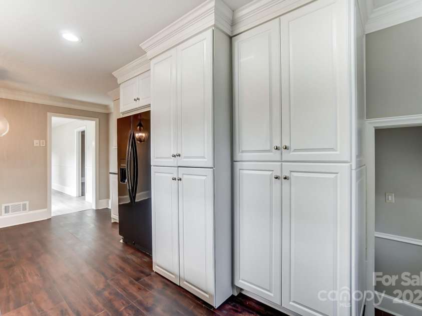170 Sherwood Circle, Rock Hill, SC 29730.  MLS# CAR4220569, YatesRealty ID 1499. Pantry cabinets