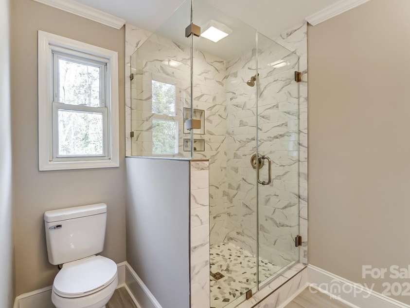 170 Sherwood Circle, Rock Hill, SC 29730.  MLS# CAR4220569, YatesRealty ID 1499. Primary Bath