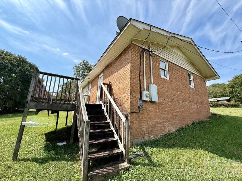 4209 Homeplace Drive, Shelby, NC 28152.  MLS# CAR4302755, YatesRealty ID 1499. 