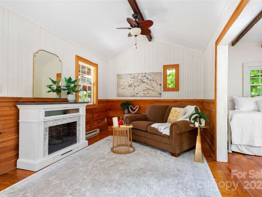 528 Padgettown Road, Black Mountain, NC 28711.  MLS# CAR4261507, YatesRealty ID 1499. 