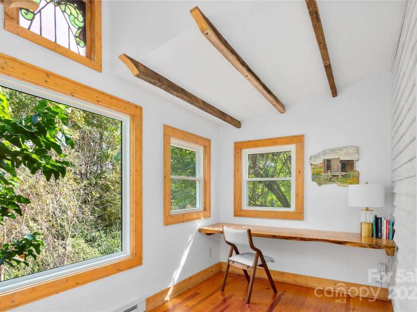 528 Padgettown Road, Black Mountain, NC 28711.  MLS# CAR4261507, YatesRealty ID 1499. 