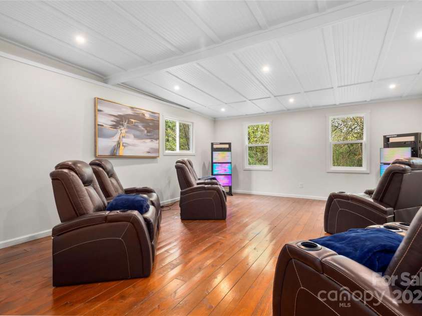 528 Padgettown Road, Black Mountain, NC 28711.  MLS# CAR4261507, YatesRealty ID 1499. 