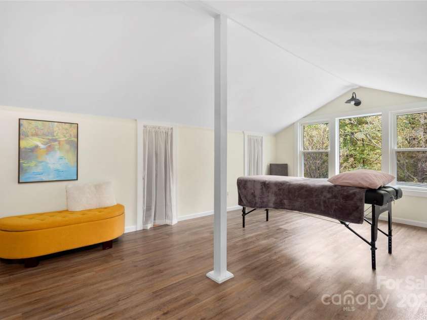 528 Padgettown Road, Black Mountain, NC 28711.  MLS# CAR4261507, YatesRealty ID 1499. 