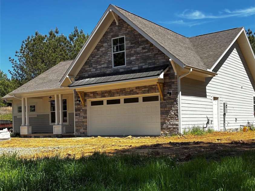 1196 Sunset Point Road, Salisbury, NC 28146.  MLS# CAR4370816, YatesRealty ID 14990. 