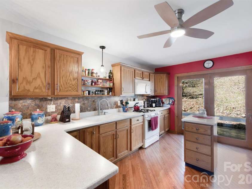 150 Sorghum Drive, Waynesville, NC 28785.  MLS# CAR4251906, YatesRealty ID 14990. 