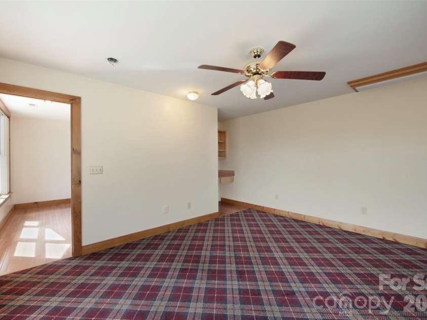 150 Sorghum Drive, Waynesville, NC 28785.  MLS# CAR4251906, YatesRealty ID 14990. 