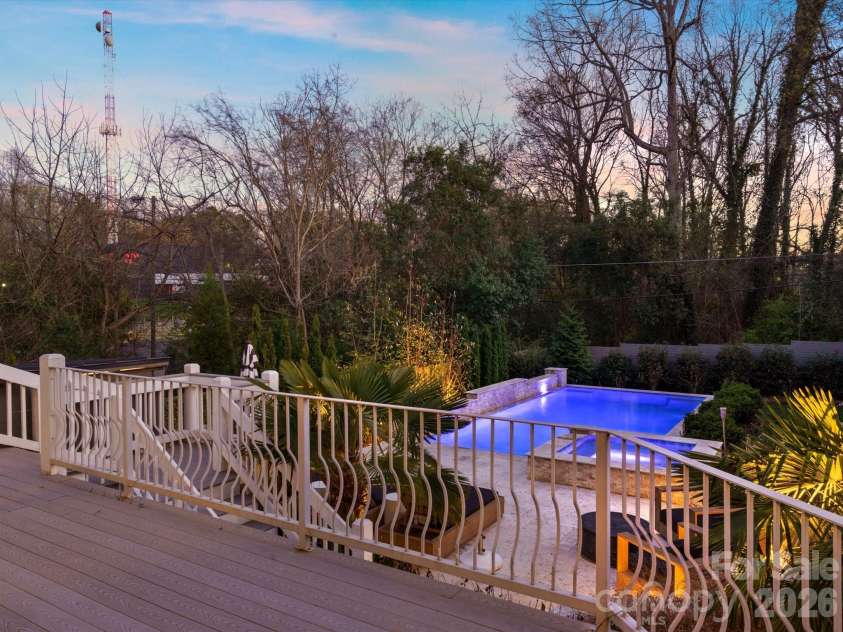 3220 Commonwealth Avenue, Charlotte, NC 28205.  MLS# CAR4361542, YatesRealty ID 14991. 