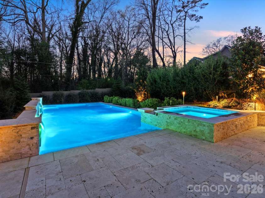 3220 Commonwealth Avenue, Charlotte, NC 28205.  MLS# CAR4361542, YatesRealty ID 14991. 