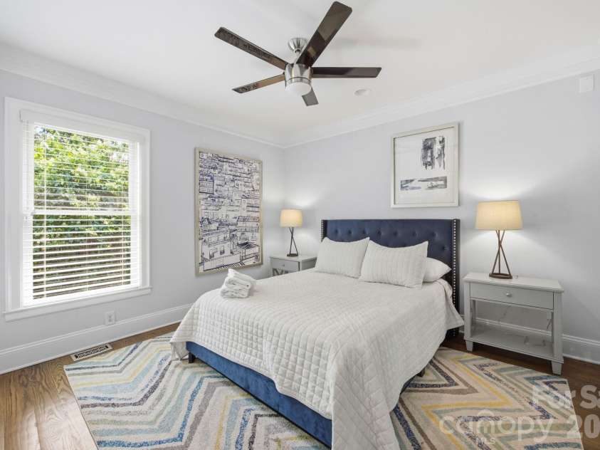 3220 Commonwealth Avenue, Charlotte, NC 28205.  MLS# CAR4361542, YatesRealty ID 14991. 