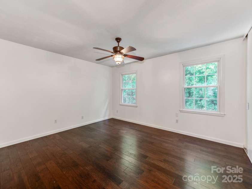 4605 Hedgemore Drive, Charlotte, NC 28209.  MLS# CAR4292889, YatesRealty ID 14992. 