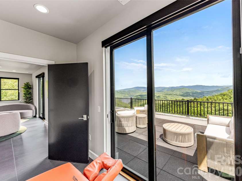 840 Fontana Trace Drive, Almond, NC 28702.  MLS# CAR4369929, YatesRealty ID 14992. 