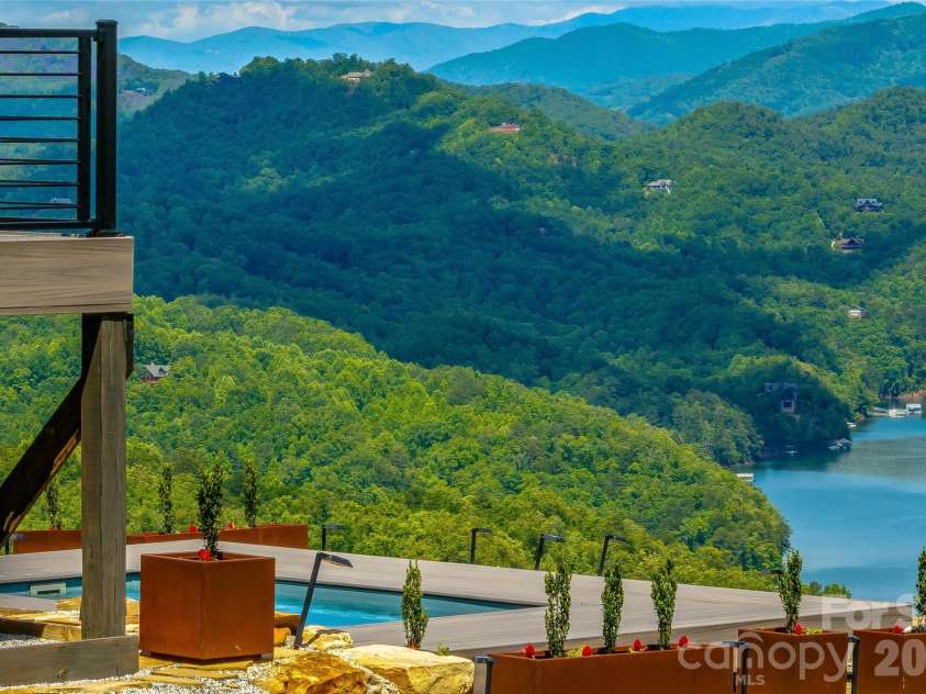 840 Fontana Trace Drive, Almond, NC 28702.  MLS# CAR4369929, YatesRealty ID 14992. 