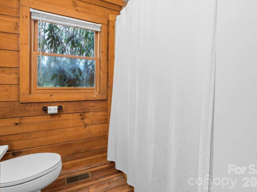350 Eureka Hills Circle, Boone, NC 28607.  MLS# CAR4366812, YatesRealty ID 14993. 