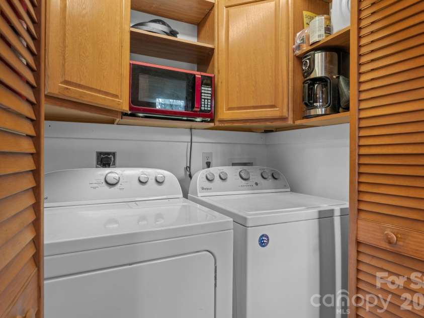 350 Eureka Hills Circle, Boone, NC 28607.  MLS# CAR4366812, YatesRealty ID 14993. 