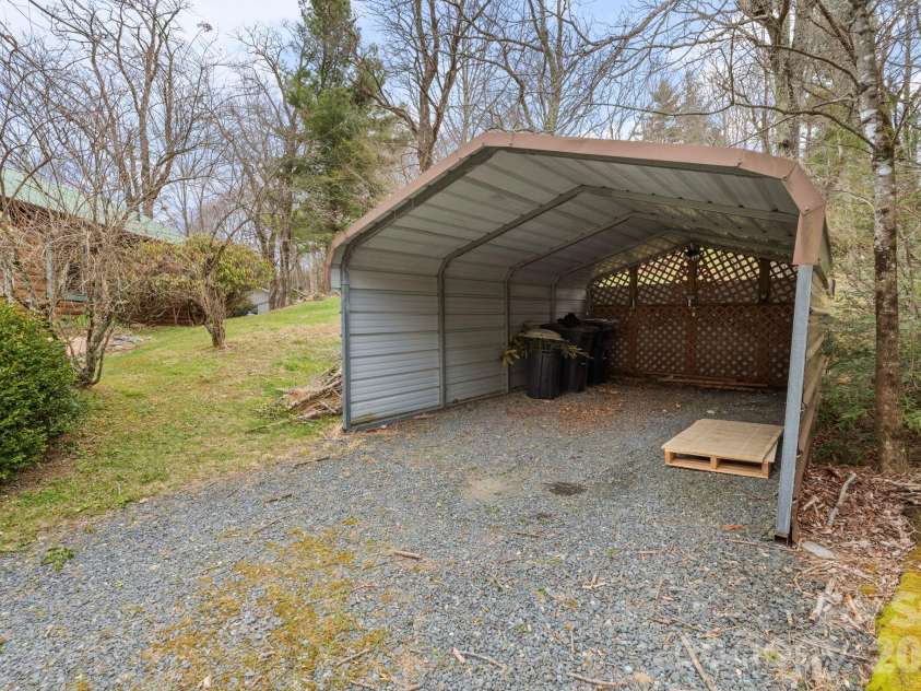 350 Eureka Hills Circle, Boone, NC 28607.  MLS# CAR4366812, YatesRealty ID 14993. 