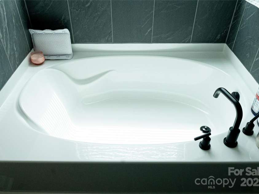 10100 Jack Nicklaus Drive, Lancaster, SC 29720.  MLS# CAR4259965, YatesRealty ID 14994. 