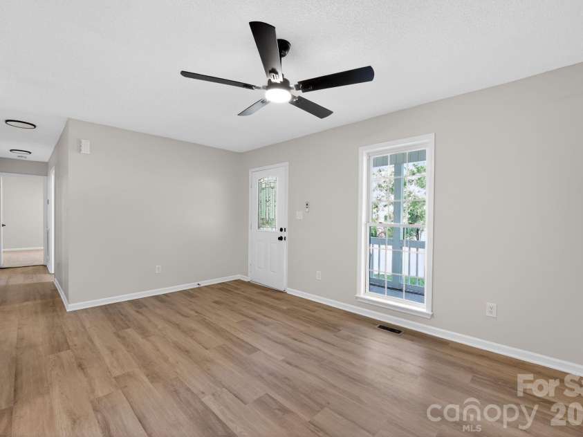 208 Pasour Street, Dallas, NC 28034.  MLS# CAR4371134, YatesRealty ID 14995. 