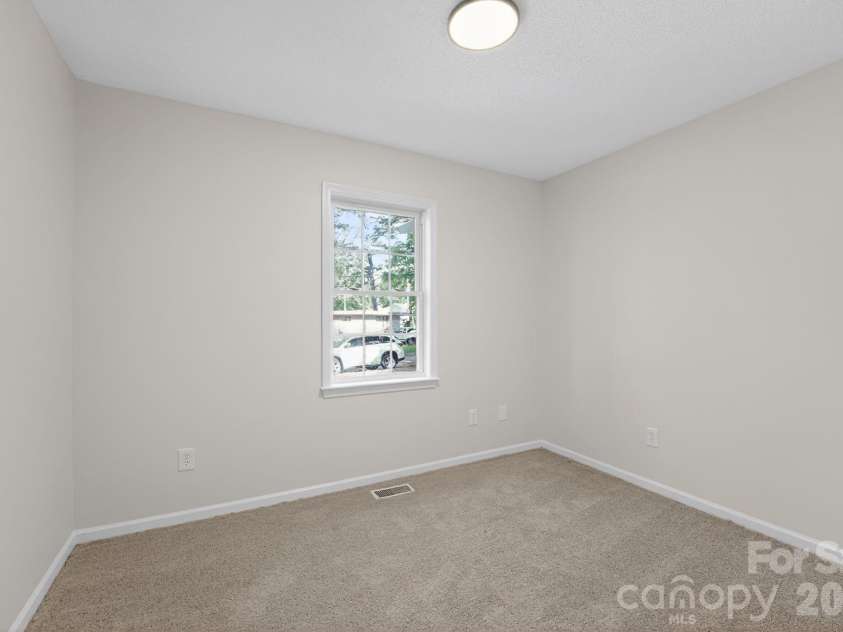 208 Pasour Street, Dallas, NC 28034.  MLS# CAR4371134, YatesRealty ID 14995. 