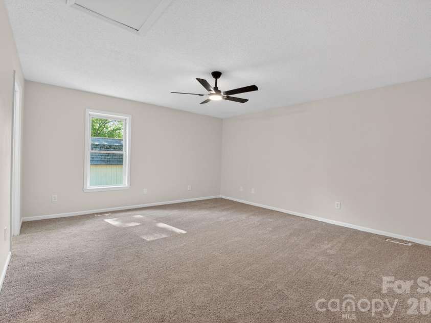 208 Pasour Street, Dallas, NC 28034.  MLS# CAR4371134, YatesRealty ID 14995. 