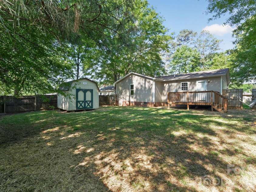 208 Pasour Street, Dallas, NC 28034.  MLS# CAR4371134, YatesRealty ID 14995. 